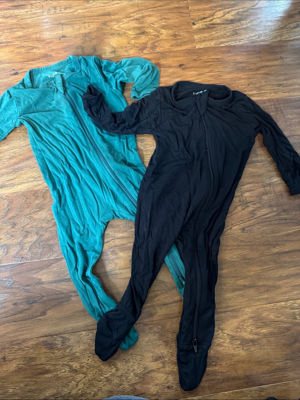 2 Kyte baby bamboo footie pajamas double zipper